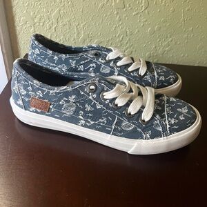 Girls sz 4 brand new Blowfish sneakers